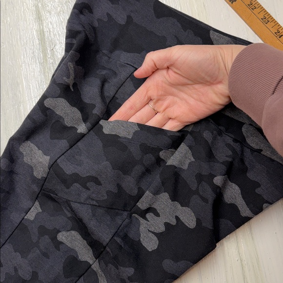 Cabi ATC Gray Camouflage Jacket and matching ATC Leggings Set Sz L/M - Picture 13 of 16